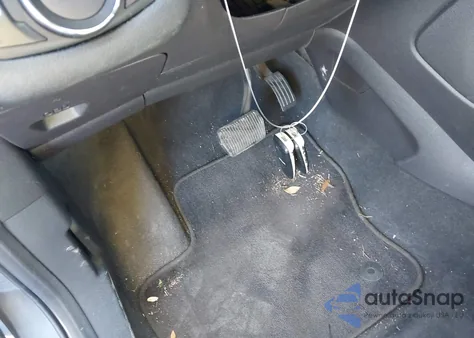 2014 Ford Escape Titanium z USA, uszkodzony, nr VIN 1FMCU0JX3EUB34011